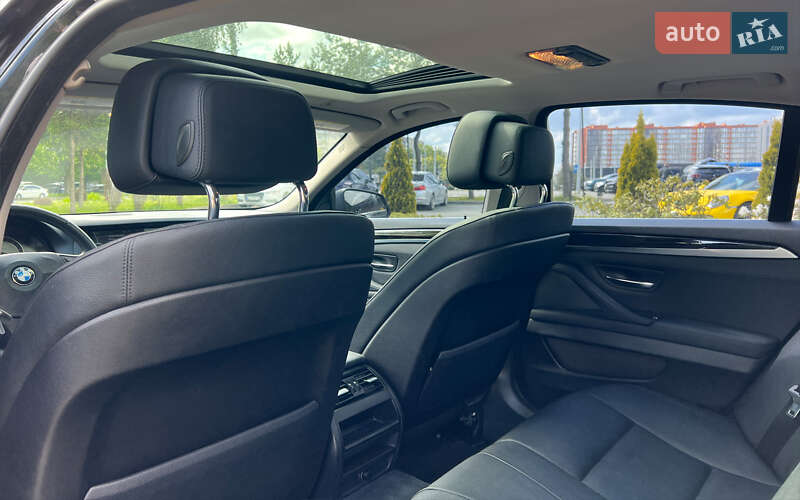 Седан BMW 5 Series 2011 в Львові