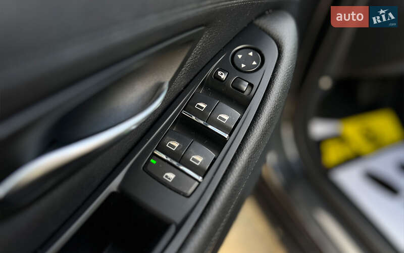 Седан BMW 5 Series 2011 в Львові