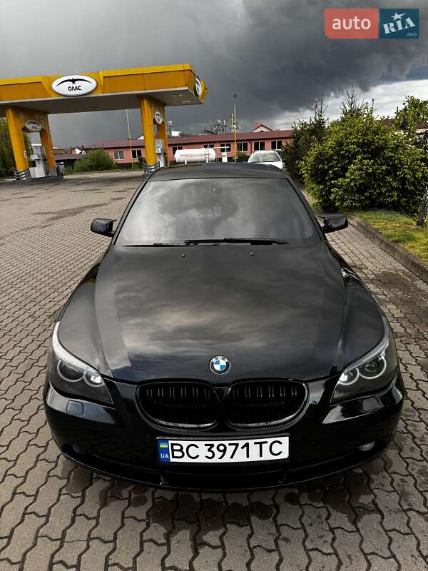 BMW 5 Series 2004