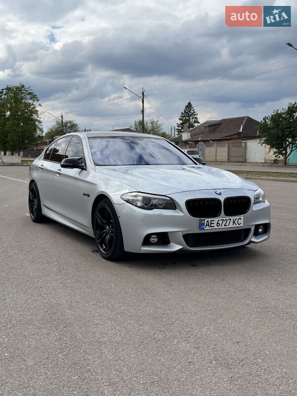 Седан BMW 5 Series 2014 в Покрове
