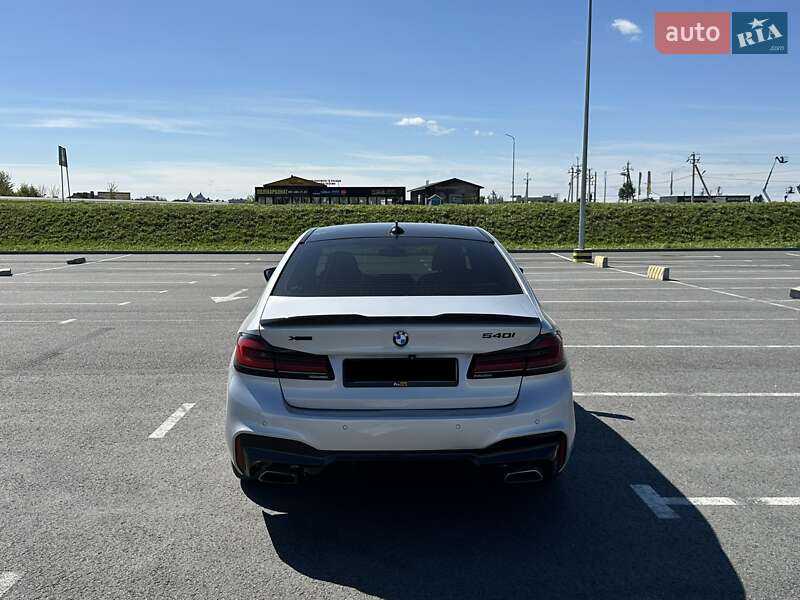Седан BMW 5 Series 2017 в Львові