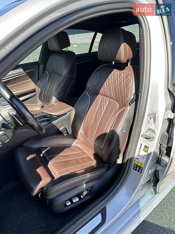 Седан BMW 5 Series 2017 в Львові