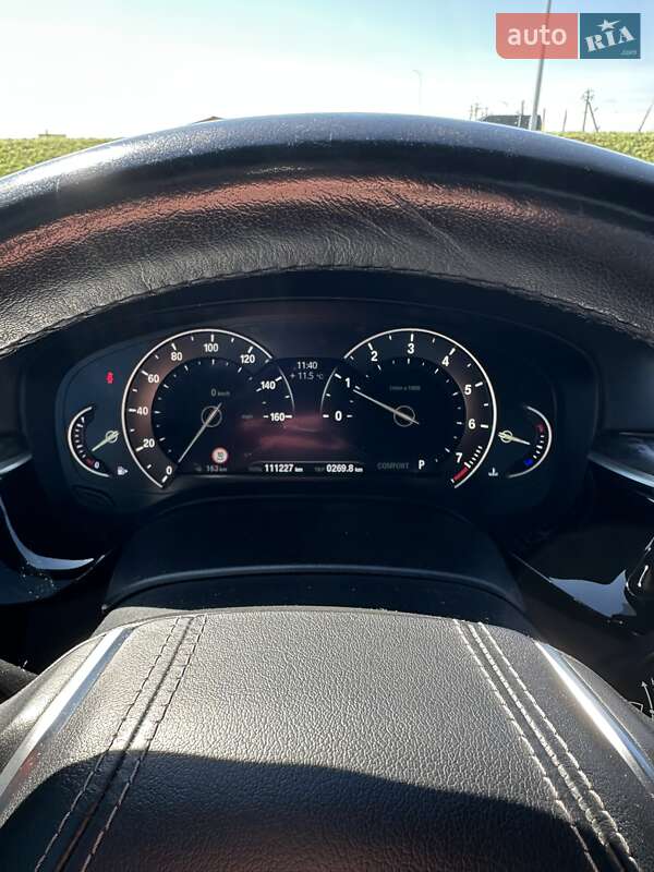 Седан BMW 5 Series 2017 в Львові