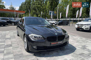 Седан BMW 5 Series 2011 в 