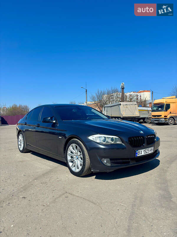 Седан BMW 5 Series 2010 в 