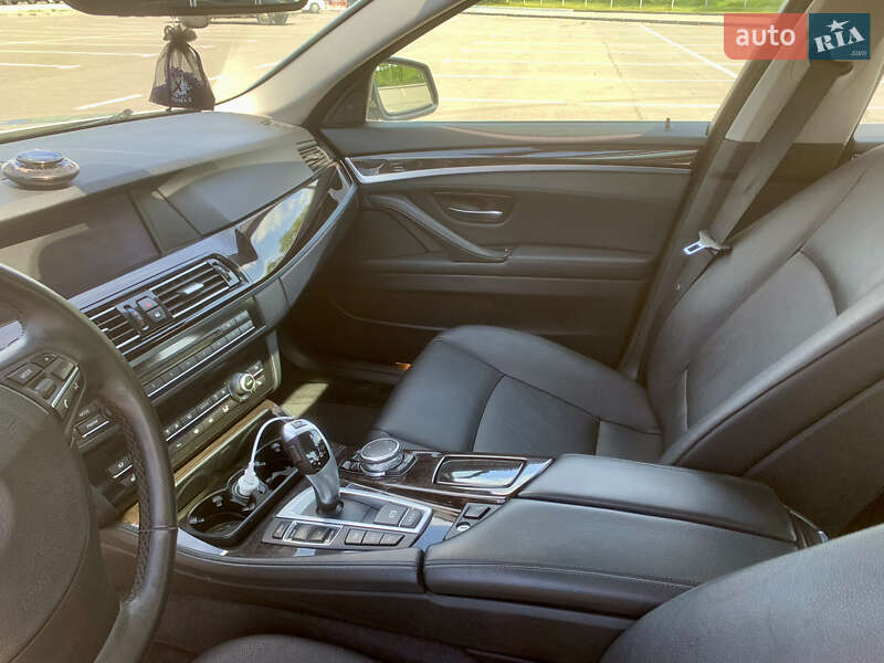 Седан BMW 5 Series 2013 в Днепре