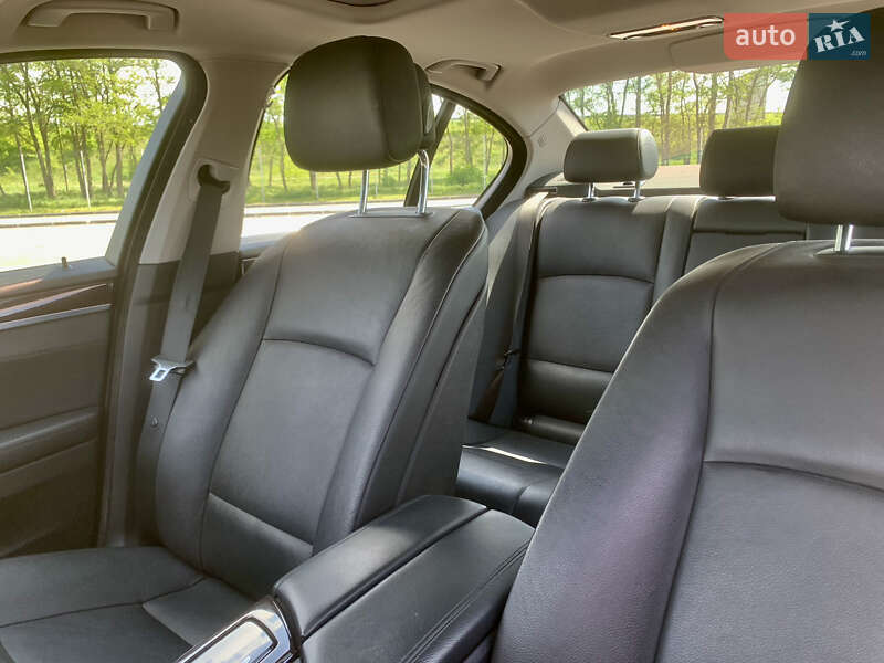 Седан BMW 5 Series 2013 в Днепре