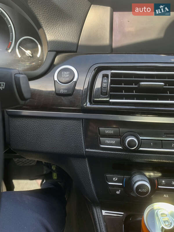 Седан BMW 5 Series 2013 в Днепре