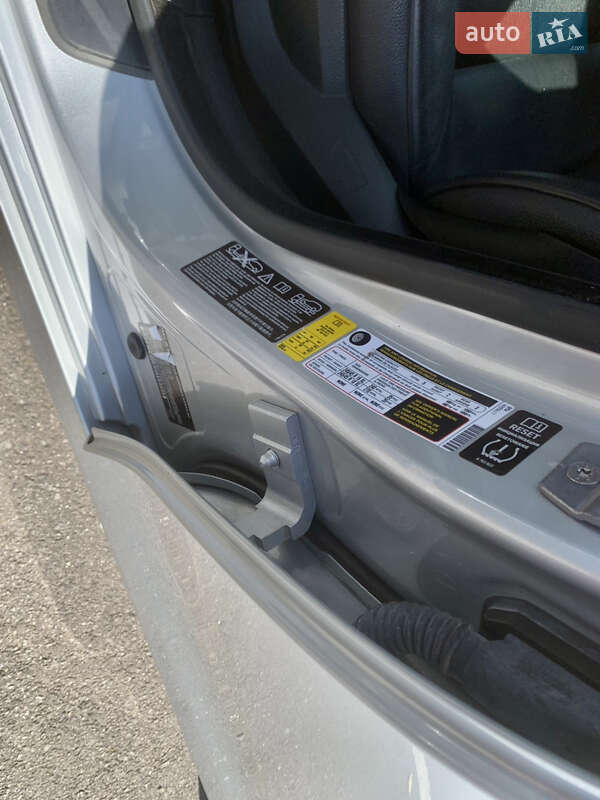 Седан BMW 5 Series 2013 в Днепре