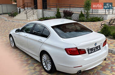 Седан BMW 5 Series 2012 в 