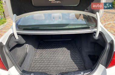 Седан BMW 5 Series 2012 в 