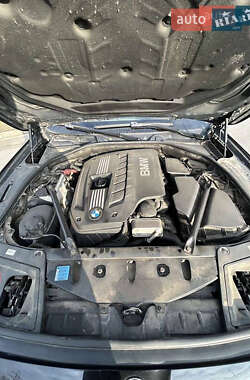 Седан BMW 5 Series 2010 в 