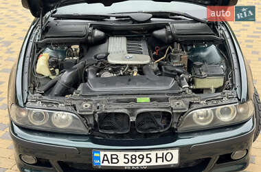 Седан BMW 5 Series 2000 в 