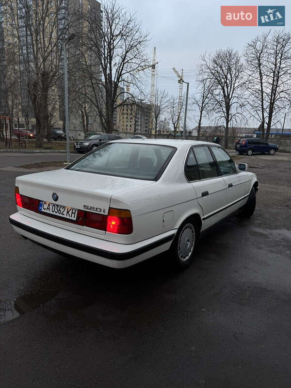 Седан BMW 5 Series 1990 в Черкассах
