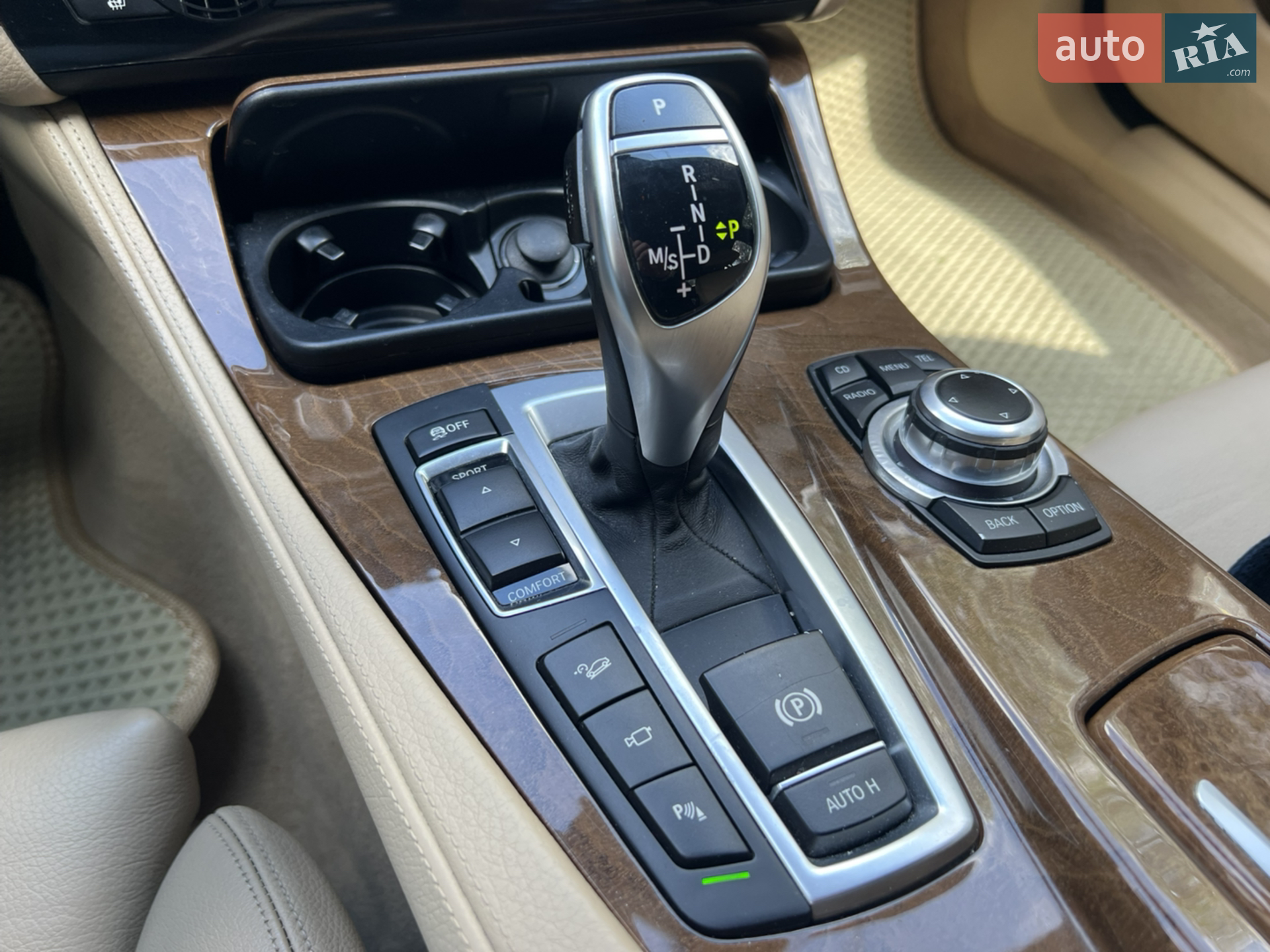 2012 BMW 5er - мініатюра 22