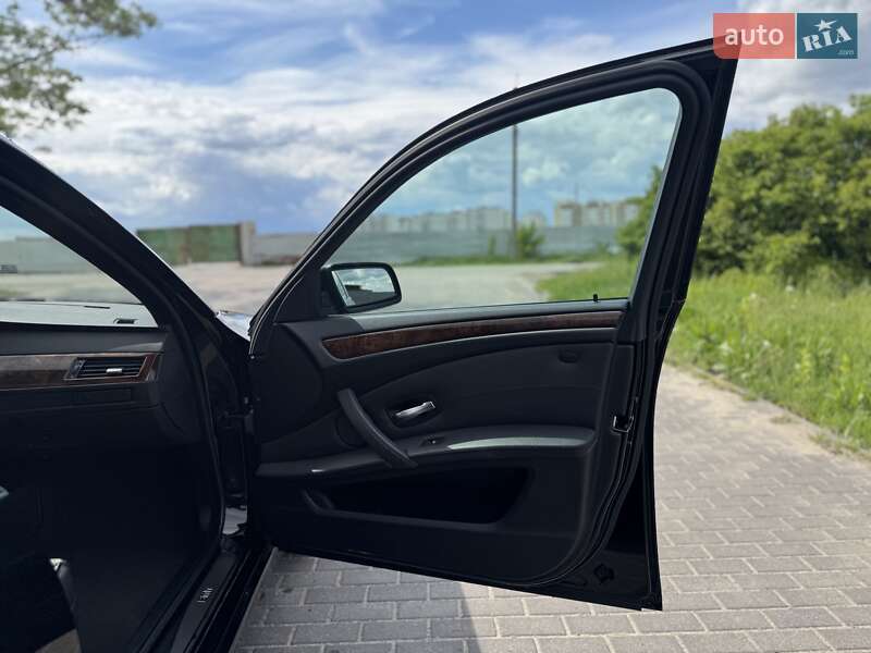 Седан BMW 5 Series 2008 в Виннице