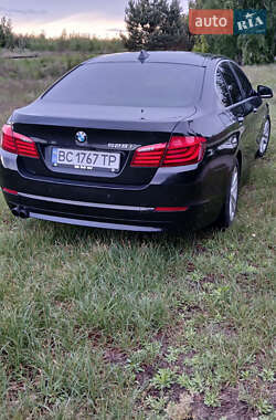 Седан BMW 5 Series 2012 в 