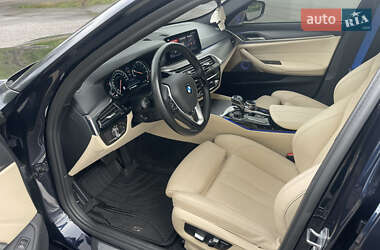 Седан BMW 5 Series 2019 в 