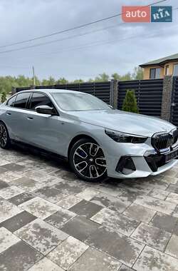 Седан BMW 5 Series 2024 в 