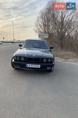 Седан BMW 5 Series 1988 в Борисполе