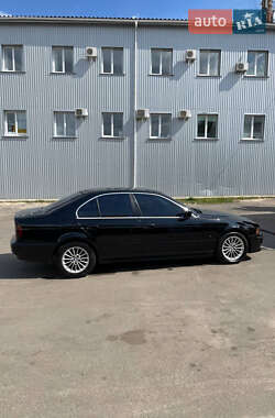 Седан BMW 5 Series 2000 в 
