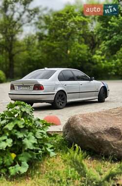 Седан BMW 5 Series 2000 в 