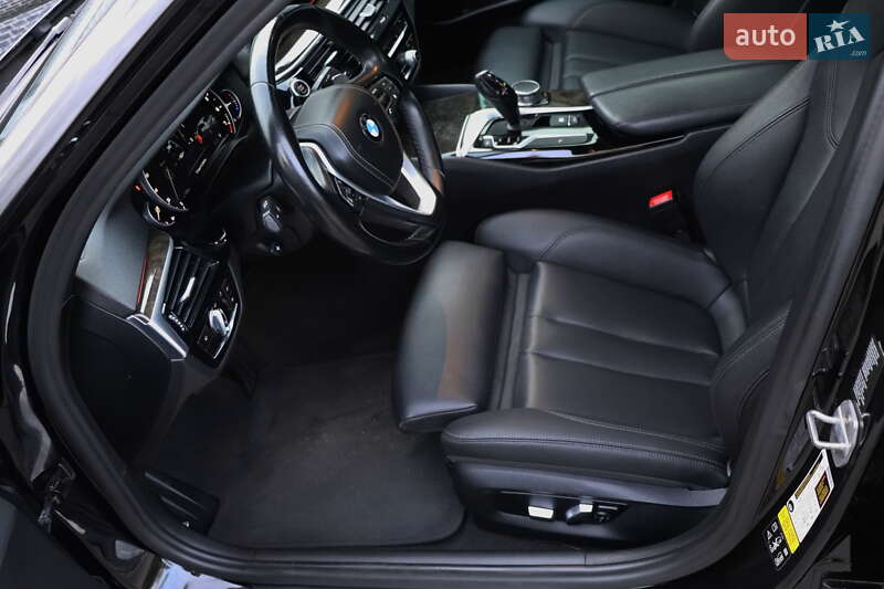 Седан BMW 5 Series 2017 в Кременчуці