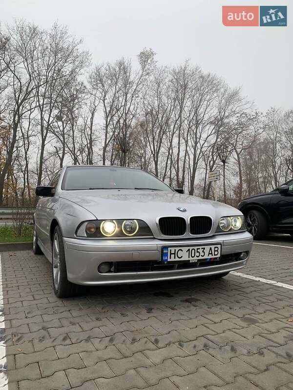 Седан BMW 5 Series 2001 в 