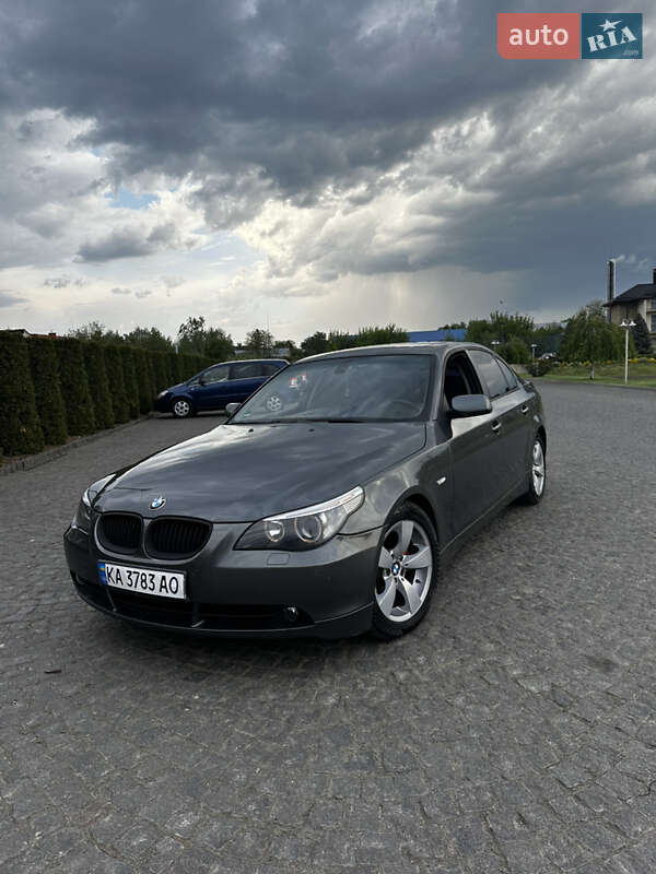 BMW 5 Series 2004 BMW 5 Series 2004