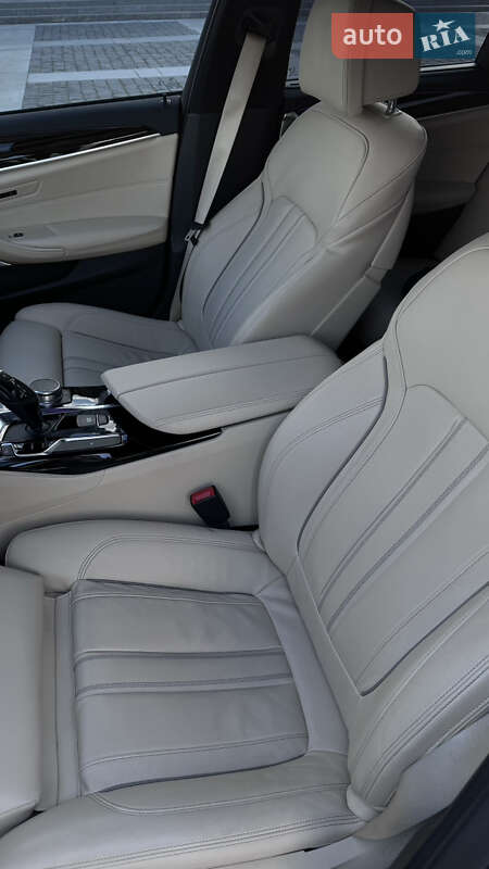 Седан BMW 5 Series 2018 в Киеве фото 18 Седан BMW 5 Series 2018 в Киеве