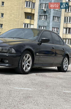 Седан BMW 5 Series 2002 в 