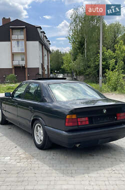 Седан BMW 5 Series 1993 в 