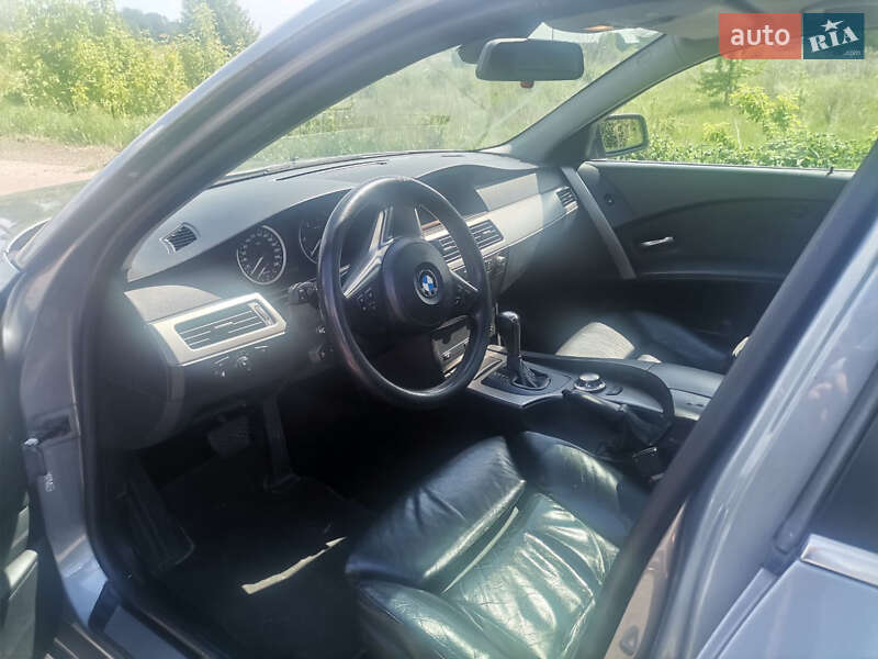 Седан BMW 5 Series 2004 в 