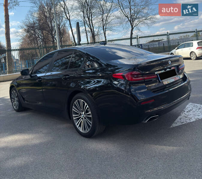 Седан BMW 5 Series 2022 в 