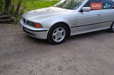 Седан BMW 5 Series 2000 в 