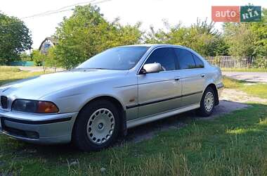 Седан BMW 5 Series 2000 в 