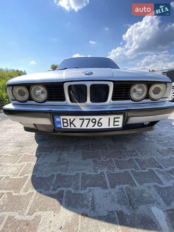 BMW 5 Series 1990