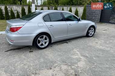 Седан BMW 5 Series 2009 в 