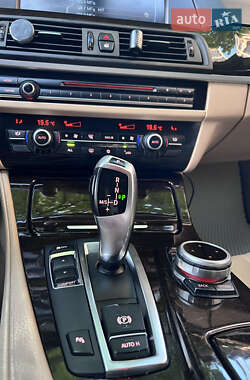 Седан BMW 5 Series 2011 в 