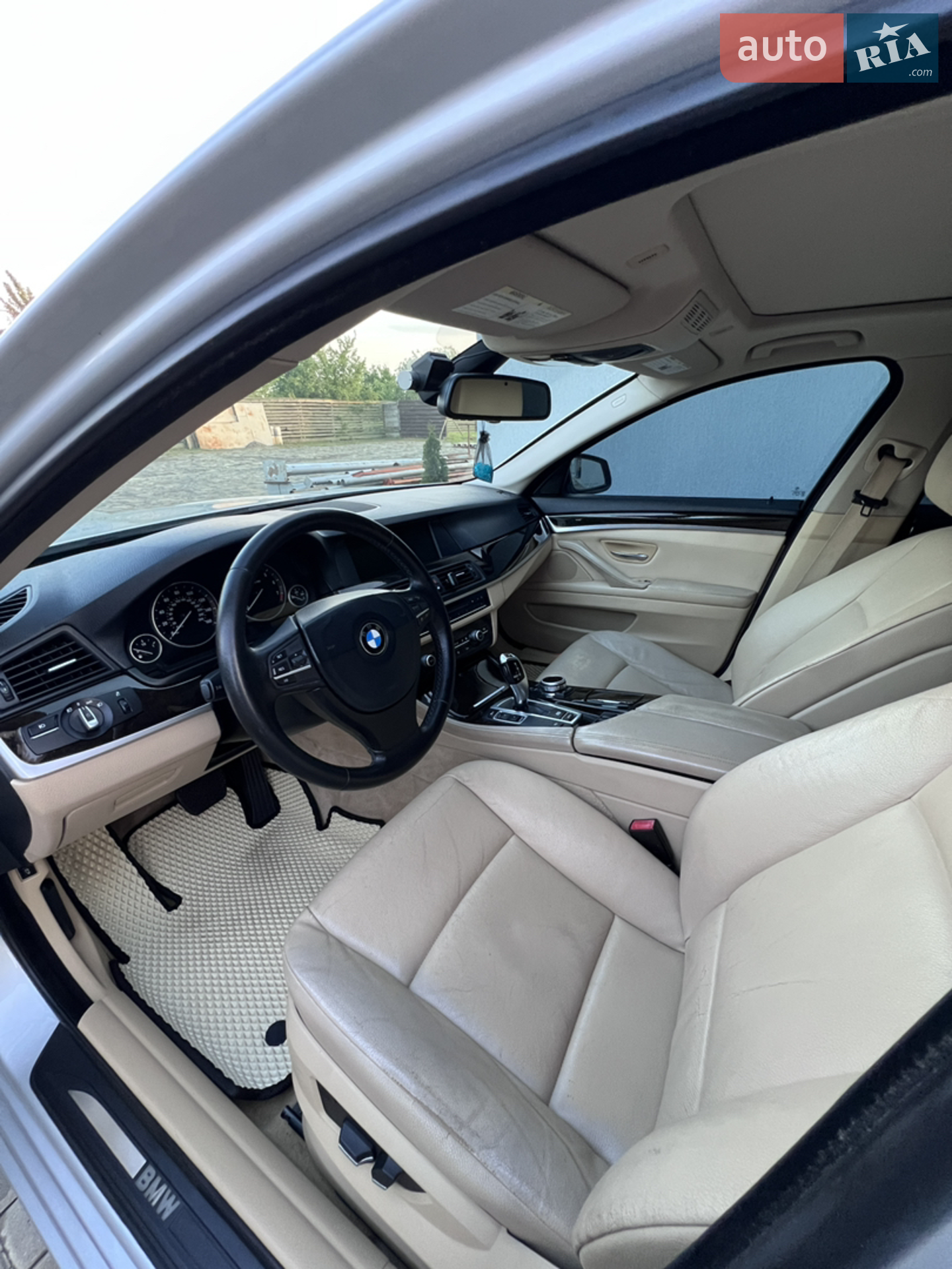 2011 BMW 5er - мініатюра 10