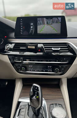 Седан BMW 5 Series 2017 в 
