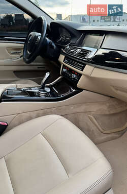 Седан BMW 5 Series 2013 в 