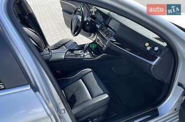 Седан BMW 5 Series 2011 в 
