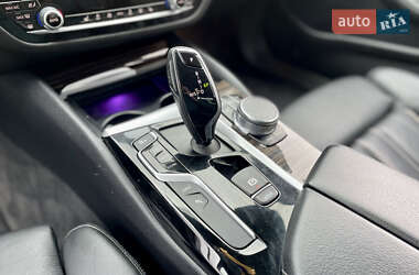 Седан BMW 5 Series 2018 в 
