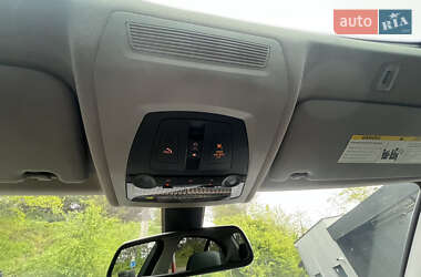 Седан BMW 5 Series 2012 в 