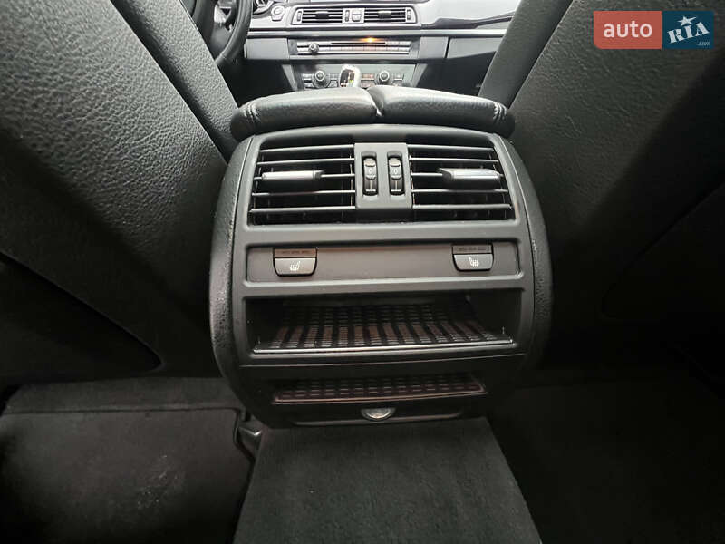 Седан BMW 5 Series 2012 в Львові