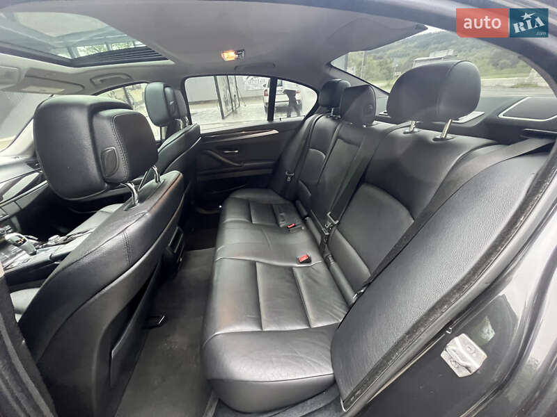 Седан BMW 5 Series 2012 в Львові