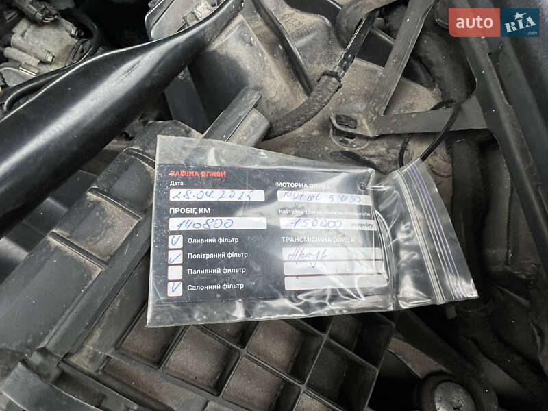 Седан BMW 5 Series 2012 в Львові