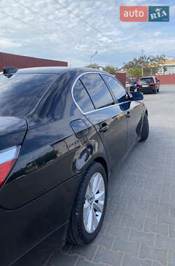 Седан BMW 5 Series 2004 в  фото 5 Седан BMW 5 Series 2004 в