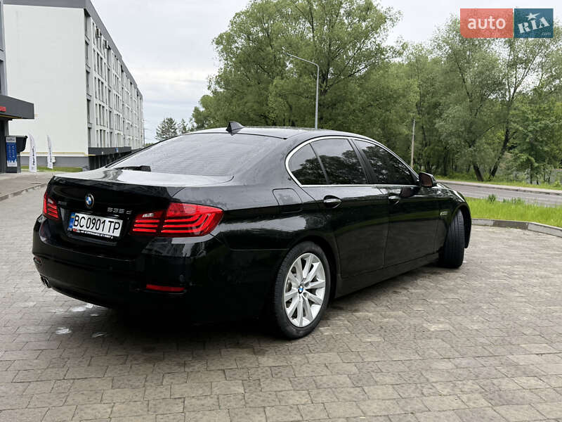 Седан BMW 5 Series 2015 в Новояворівську